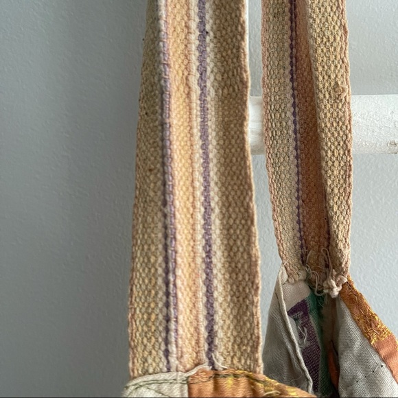 Genuine Vintage Patchwork crossbody Tote Bag with Fringe - Picture 4 of 9